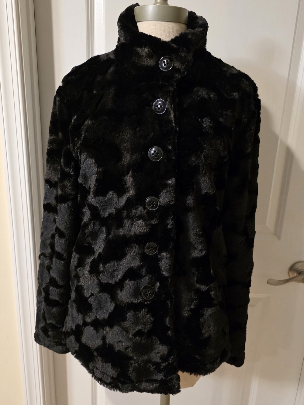Great Cavalier New Faux Fur Coat Medium